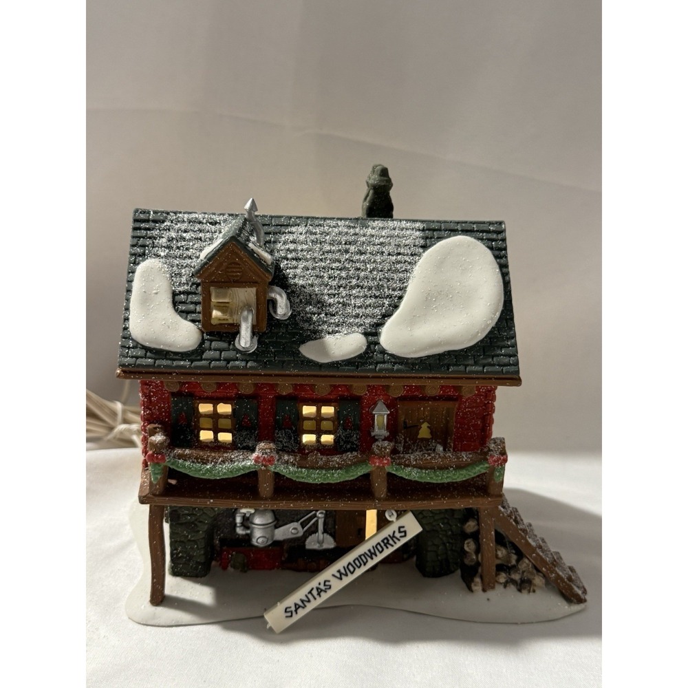 Dept 56 North Pole Santa's Woodworks #5628-6 Retired Lighted Building Box